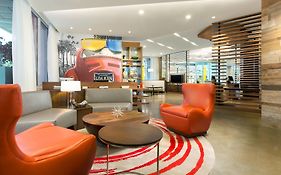Courtyard By Marriott Santa Monica